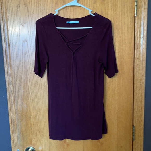 Maurices Tops - Maurices women’s Medium  burgundy quarter sleeve top